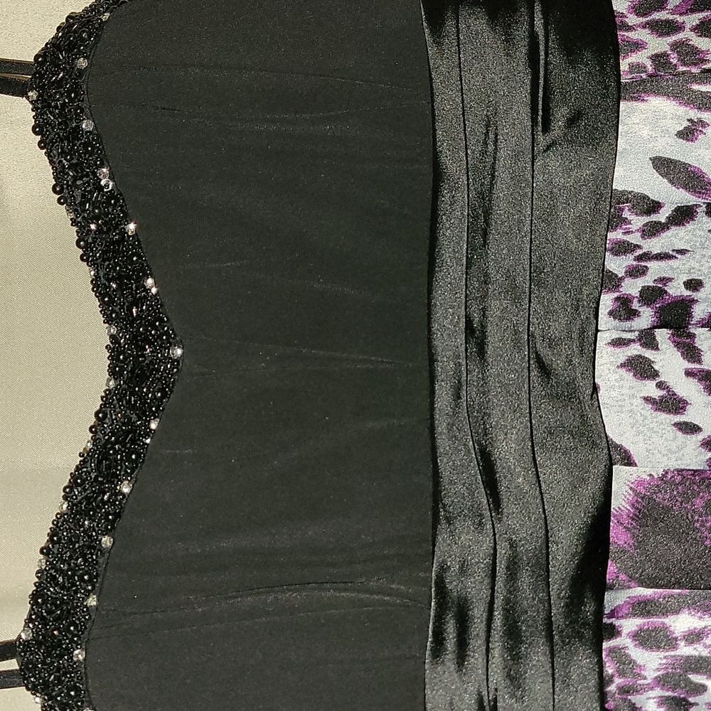 STRAPLESS DRESS w/ POCKETS!!! - Picture 2 of 8